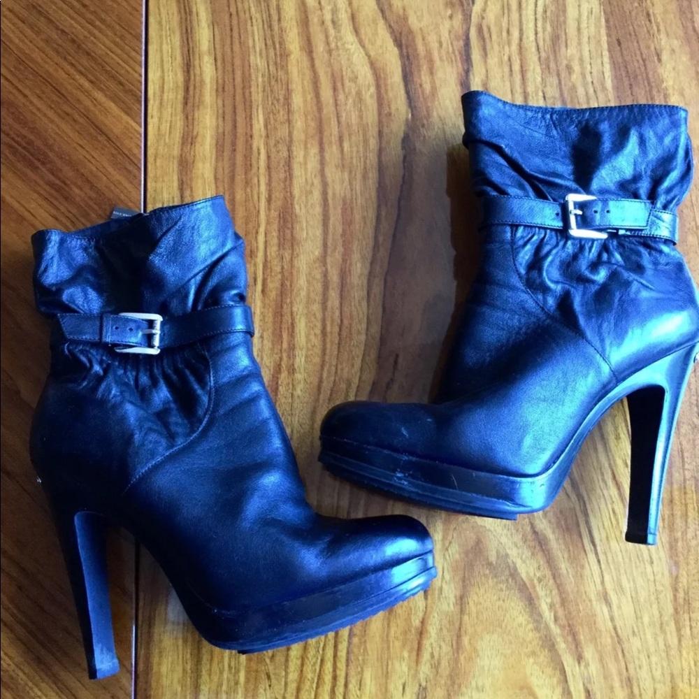 booties - Picture 2 of 2